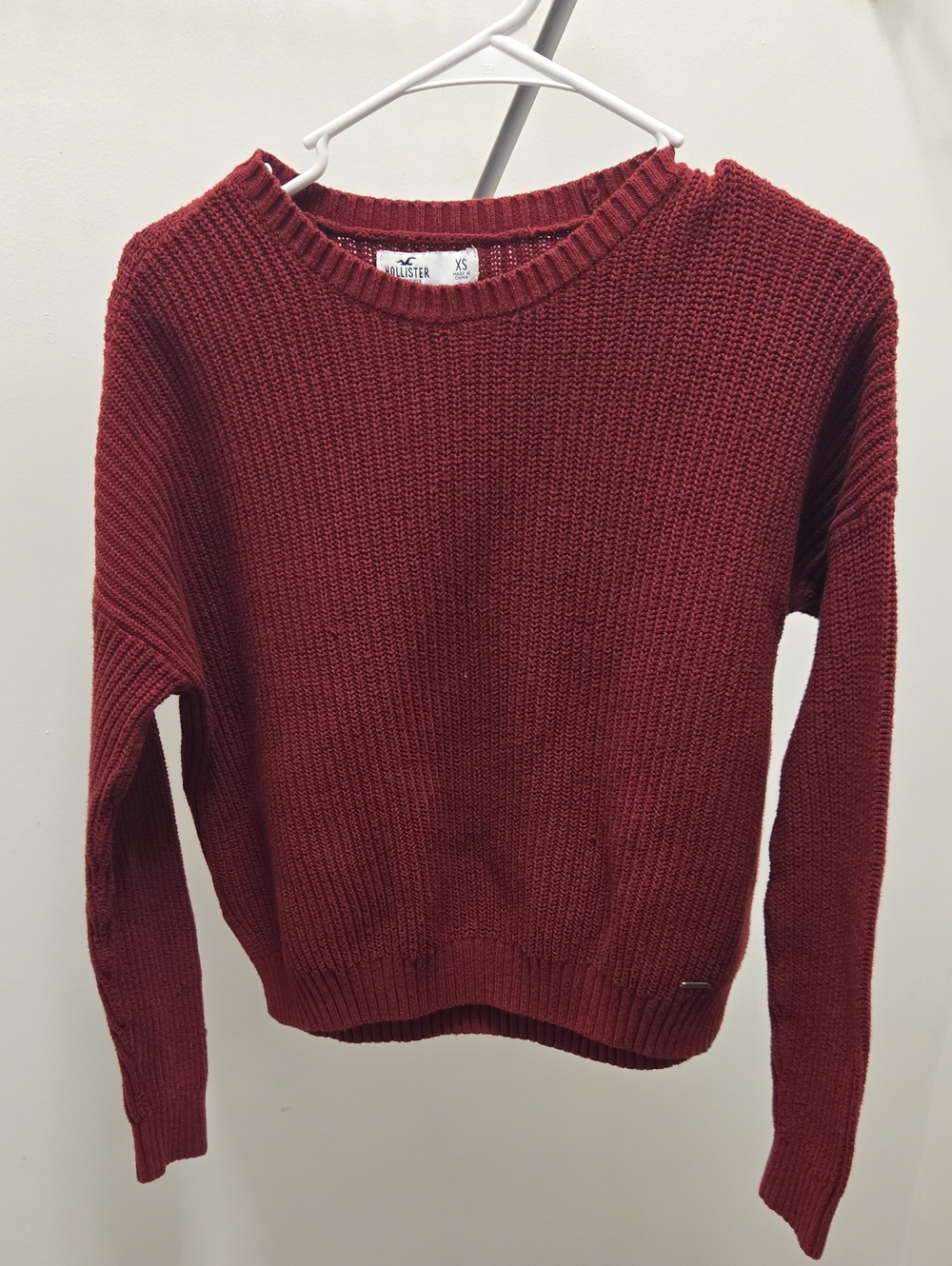Hollister Women's Deep Red Knit Crewneck Sweater